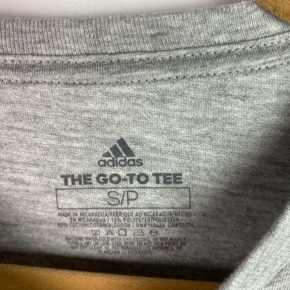 Adidas gray T-shirt - Picture 3 of 3
